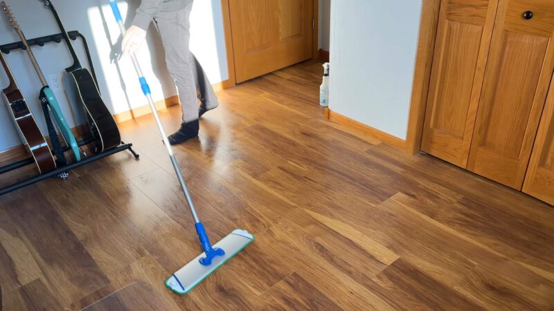 Non-toxic floor cleaners